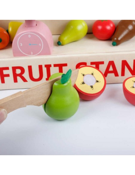 Drewniany sklep warzywniak