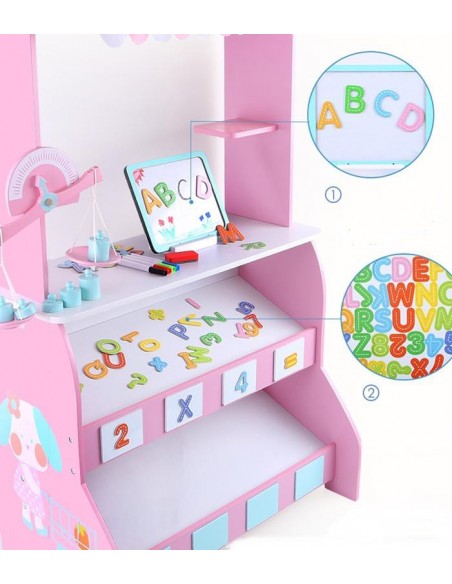 Drewniany sklep różowy