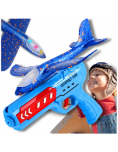 SAMOLOT Z WYRZUTNIĄ...