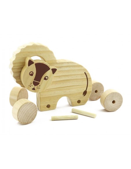 Drewniany lew pomponik