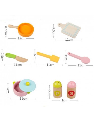 Drewniana kuchnia z akcesoriami