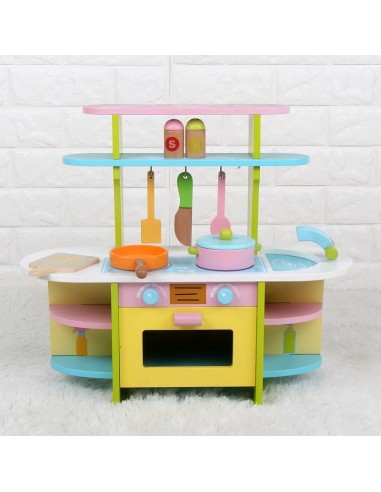 Drewniana kuchnia z akcesoriami