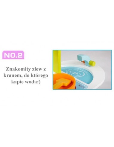 Drewniana kuchnia z akcesoriami